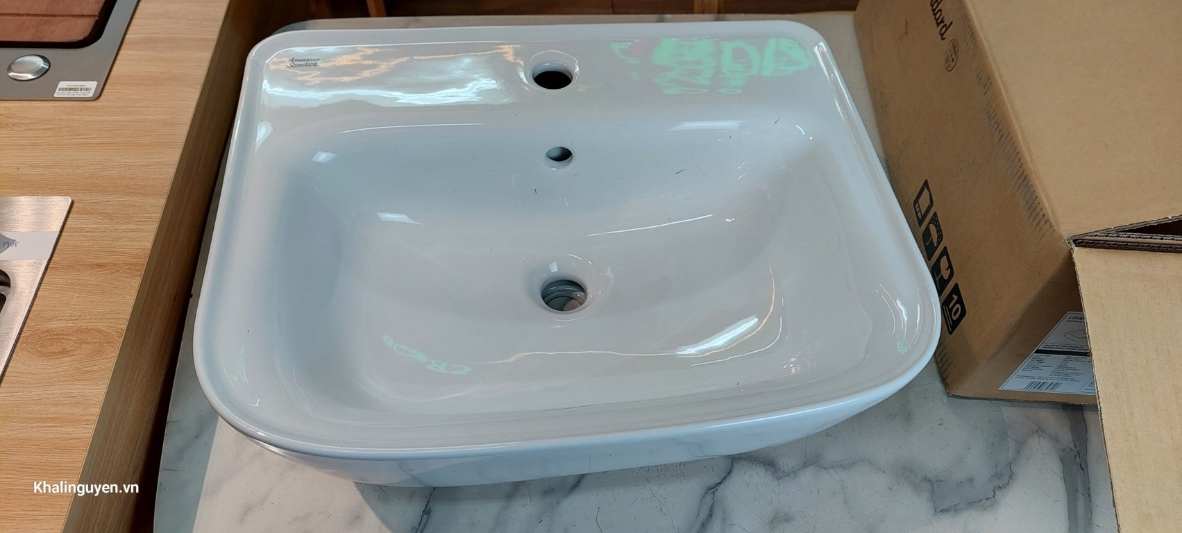 lavabo treo tường American VF-0262 - hình 1