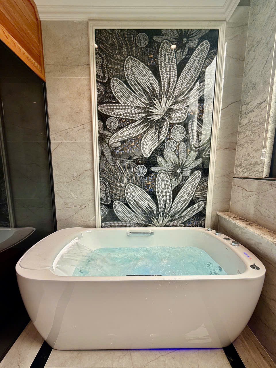 Bồn tắm massage đặt độc lập DRW MUSE170 - hình 7