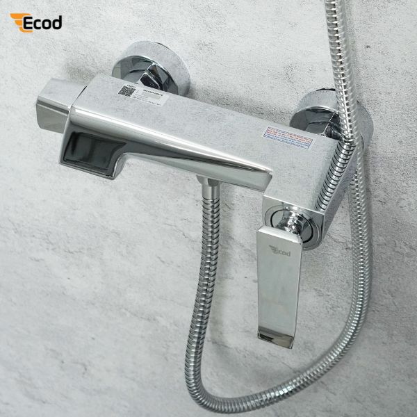 Phần thân sen tắm nóng lạnh ES2077 được làm từ đồng mạ crom