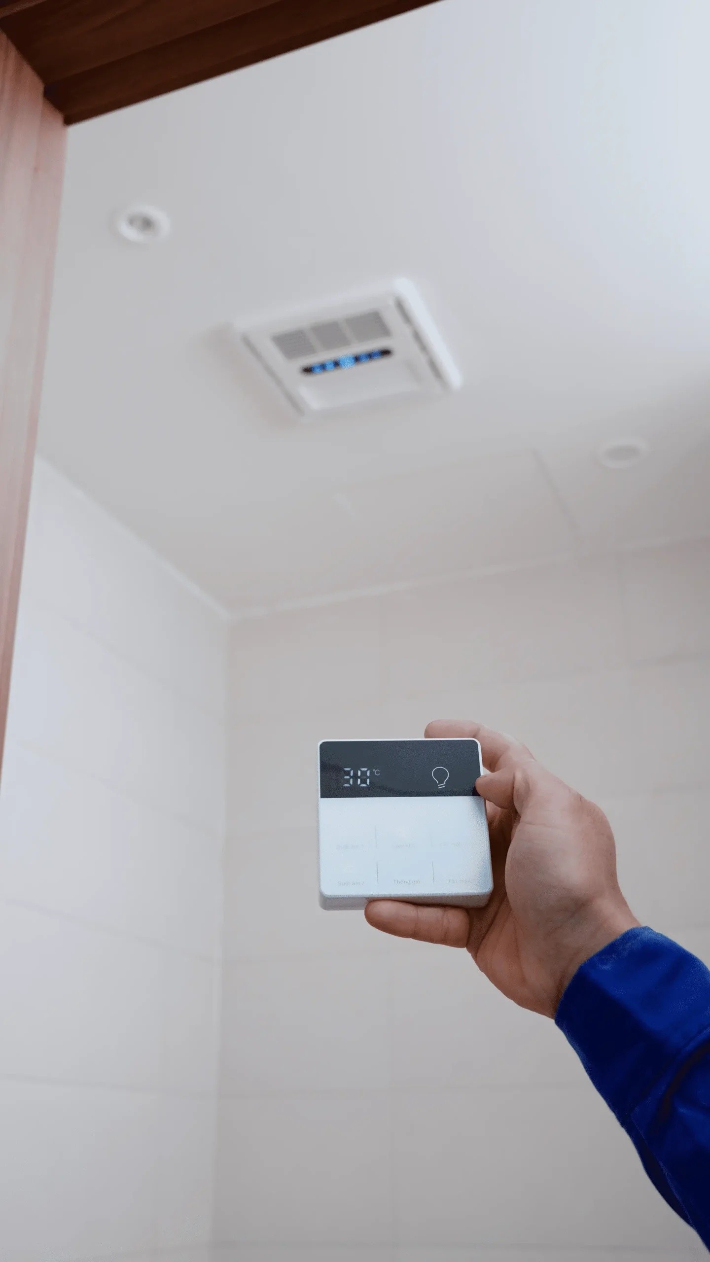 Ảnh 4 - quạt sưởi hút mùi âm trần Enic M33