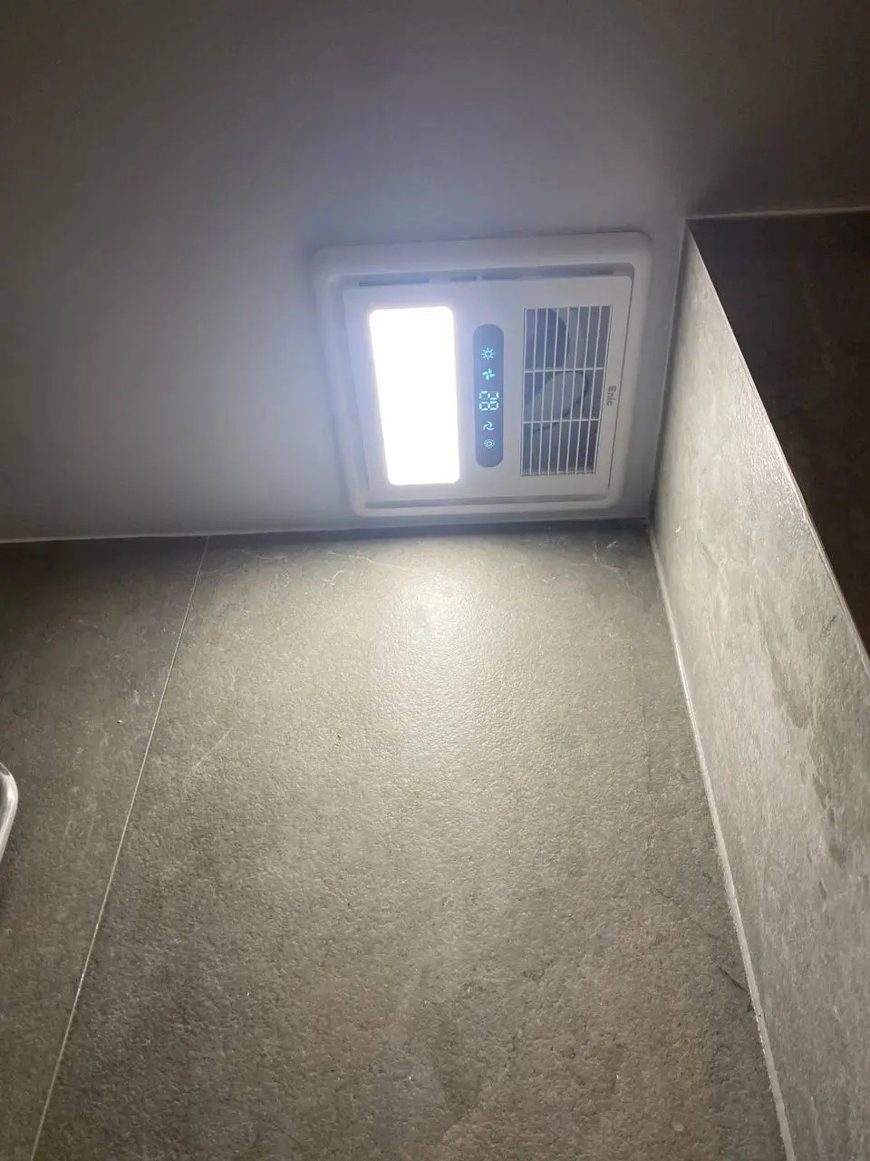 Ảnh 5 - quạt sưởi hút mùi âm trần Enic M33