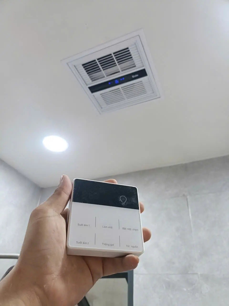 Ảnh 6- Quạt sưởi hút mùi âm trần Enic M55