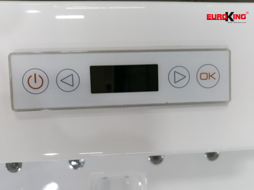 Bảng điều khiển của bồn tắm massage EU-1102B