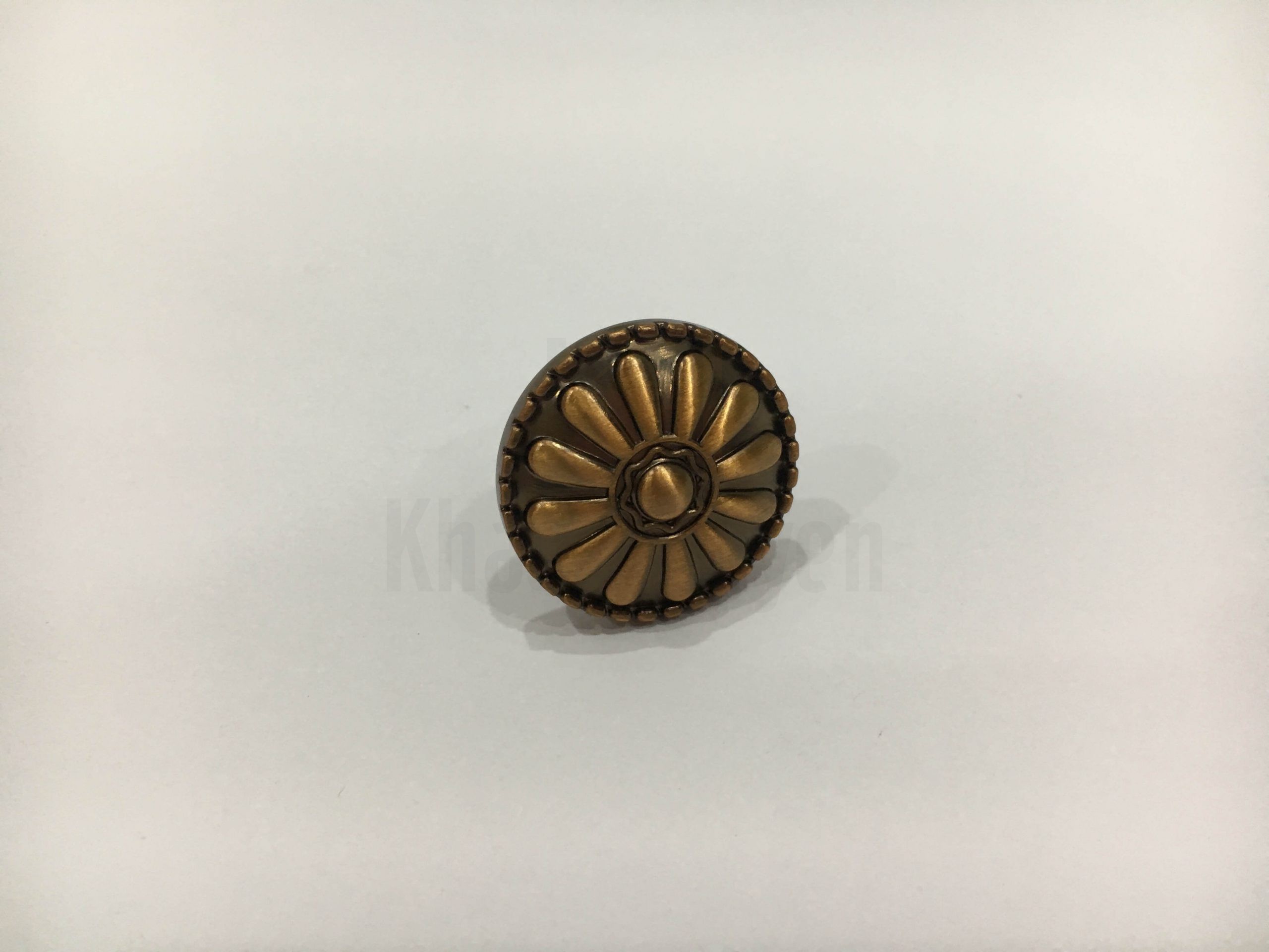 Núm Hoa Cúc Màu Đồng Gemani 8914