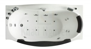 Lòng Bồn Tắm Massage Gemy G9072 Khử Trùng Bằng Ozon