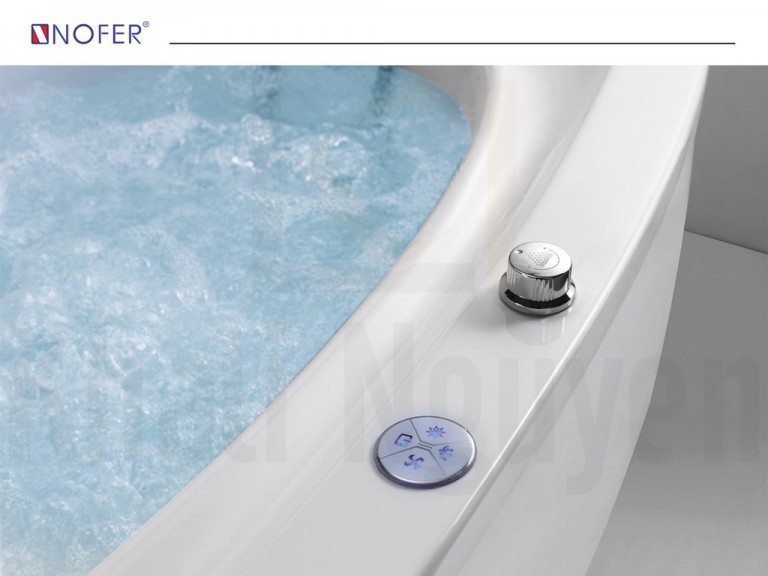 Bảng điều khiển của bồn tắm massage NG-1678D