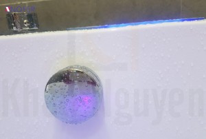 Hệ thống xả tràn của bồn tắm massage NG-1787D