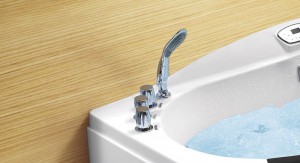 Sen tay và các van điều chỉnh trên thành bồn tắm NG-1792