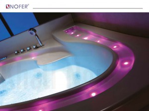 Hệ thống đèn của bồn tắm massage NG-3169D chuyển đổi màu