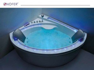 Bộ điều khiển được trang bị hoàn toàn về phía mặt trong của bồn NG-3169D