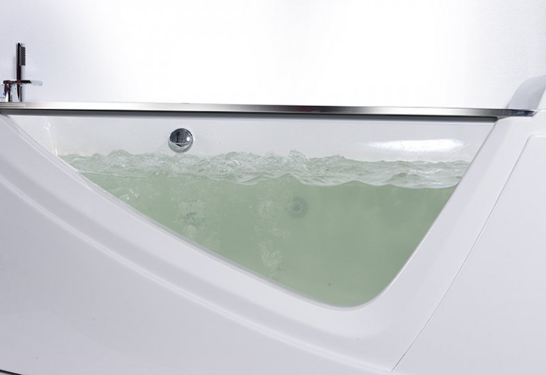 Thiết kế đặc biệt bồn tắm massage NG-65109B