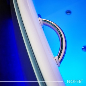 Phần tay vịn mạ crom sáng bóng