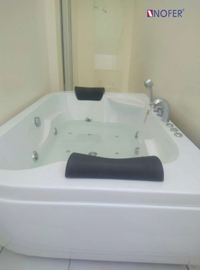 Hình ảnh bồn tắm massage NOFER PM-1003