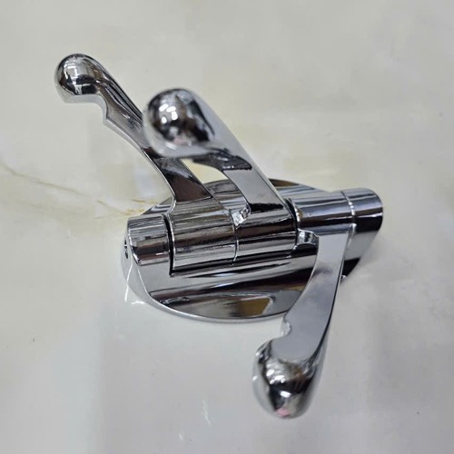 Hình ảnh móc áo 3 chẩu bằng đồng